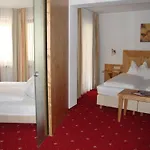 Hotel Vier Jahreszeiten 4*