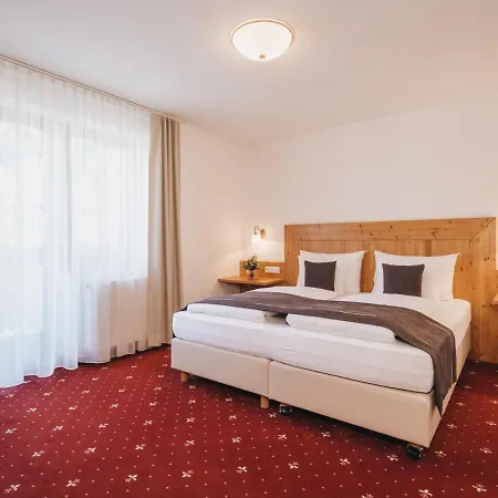 Hotell Vier Jahreszeiten By Vaya Inkl Zell Am See-kaprun Sommerkarte