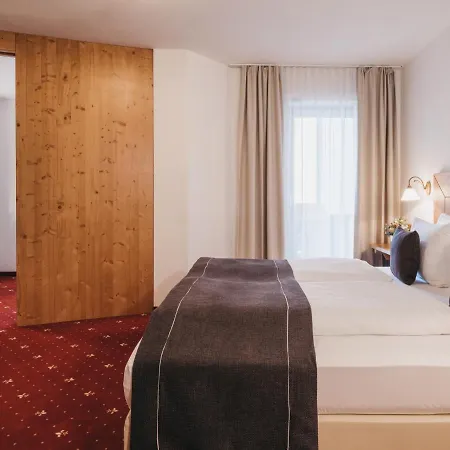 Hotell Vier Jahreszeiten By Vaya Inkl Zell Am See-kaprun Sommerkarte