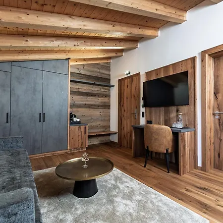 Vier Jahreszeiten Kaprun