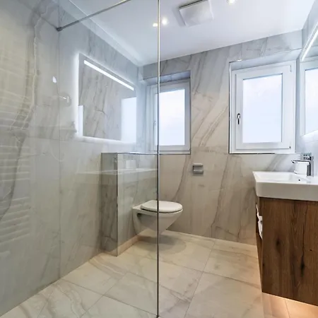 Vier Jahreszeiten Szálloda