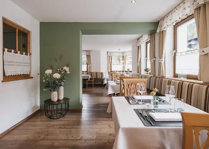 מלון Vier Jahreszeiten By Vaya Inkl Zell Am See-kaprun Sommerkarte