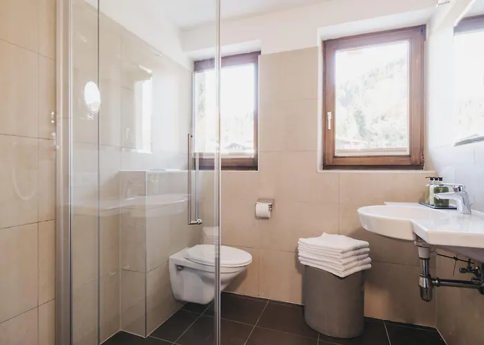 Vier Jahreszeiten By Vaya Inkl Zell Am See-kaprun Sommerkarte מלון קפרון