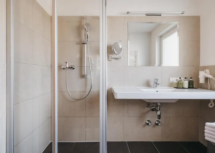 Vier Jahreszeiten By Vaya Inkl Zell Am See-kaprun Sommerkarte מלון