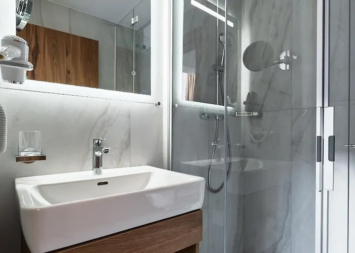 Vier Jahreszeiten Ξενοδοχείο Kaprun