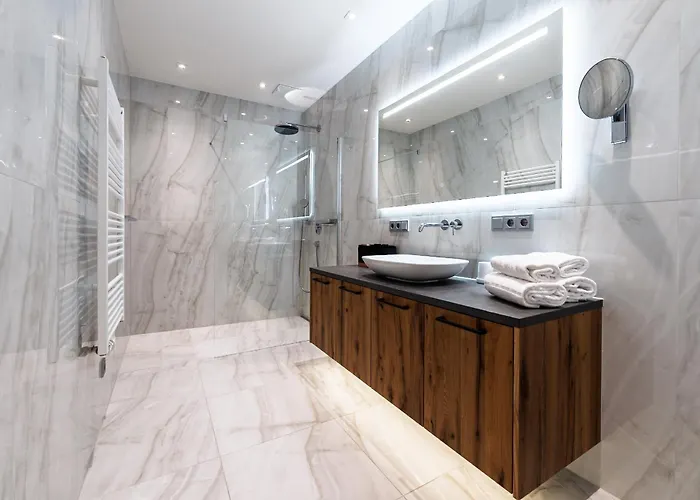 Vier Jahreszeiten Kaprun